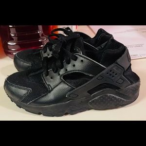 Nike hurache sz 3.5Y